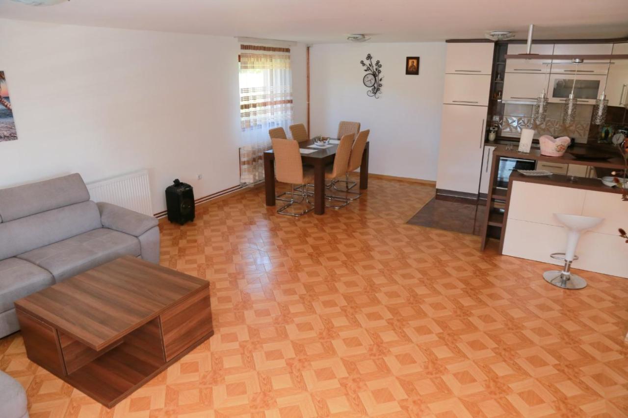 Vila Viktori Пирот Экстерьер фото